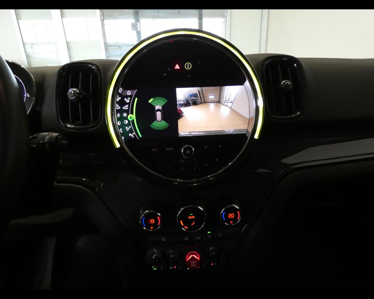 MINI Mini Countrym.(F60) - Mini 2.0 Cooper D Business Countryman Automatica