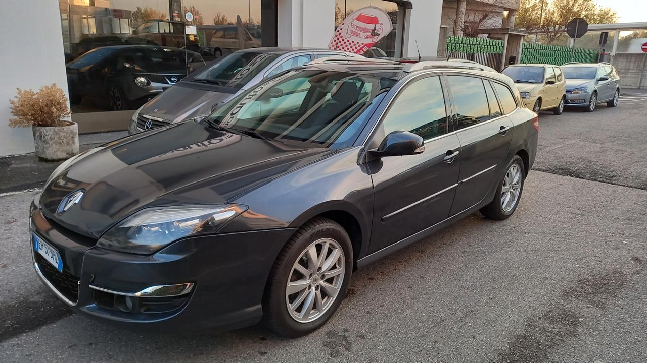 Renault Laguna 2.0 dCi 175CV SporTour Initiale ESM
