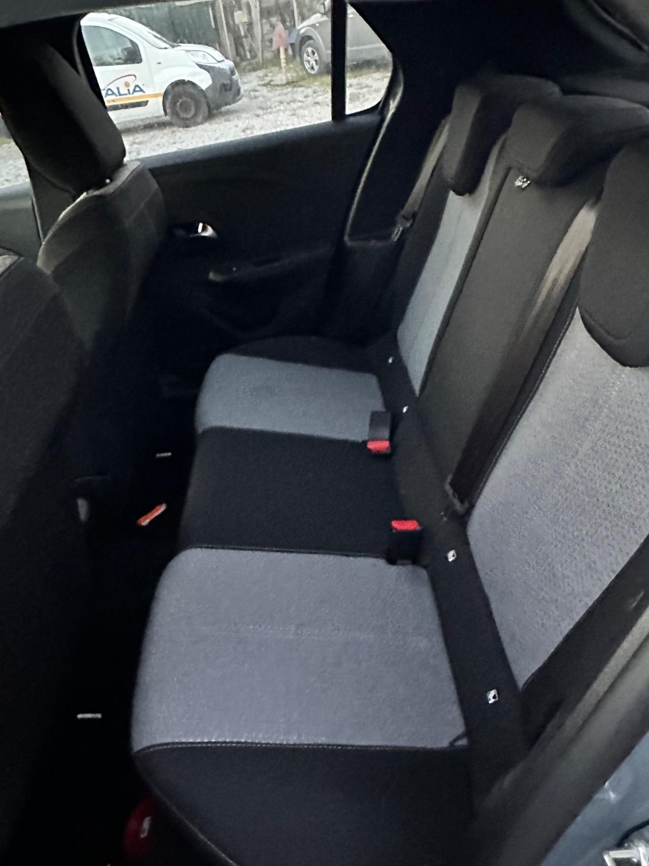 Opel Corsa 1.2 03/2025 incedentata