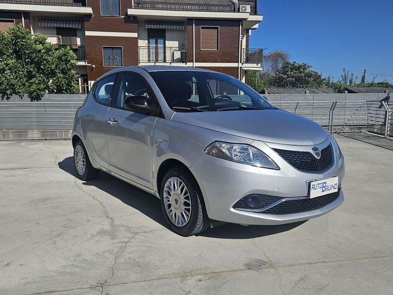 Lancia Ypsilon 1.2 69 CV 5 porte GPL Ecochic Gold con BONUS EASY GO'