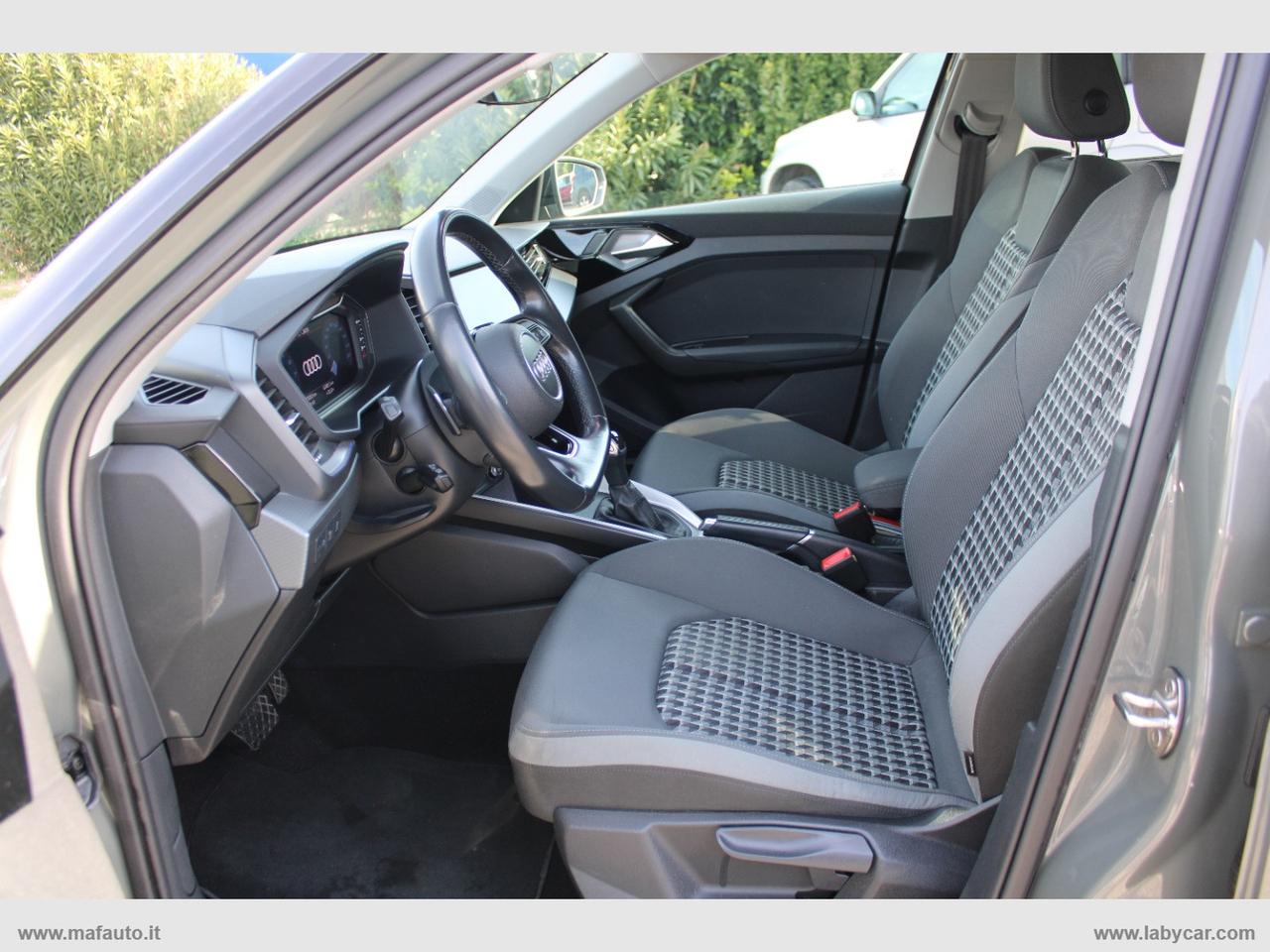 AUDI A1 SPB 30 TFSI S tronic Identity Black SLINE