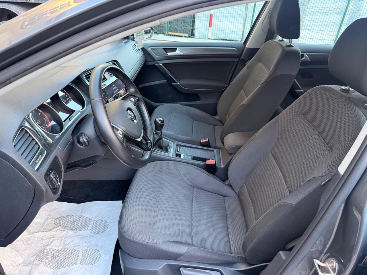 Volkswagen Golf 1.0 TSI 110 CV 5p. Trendline BlueMotion Technology