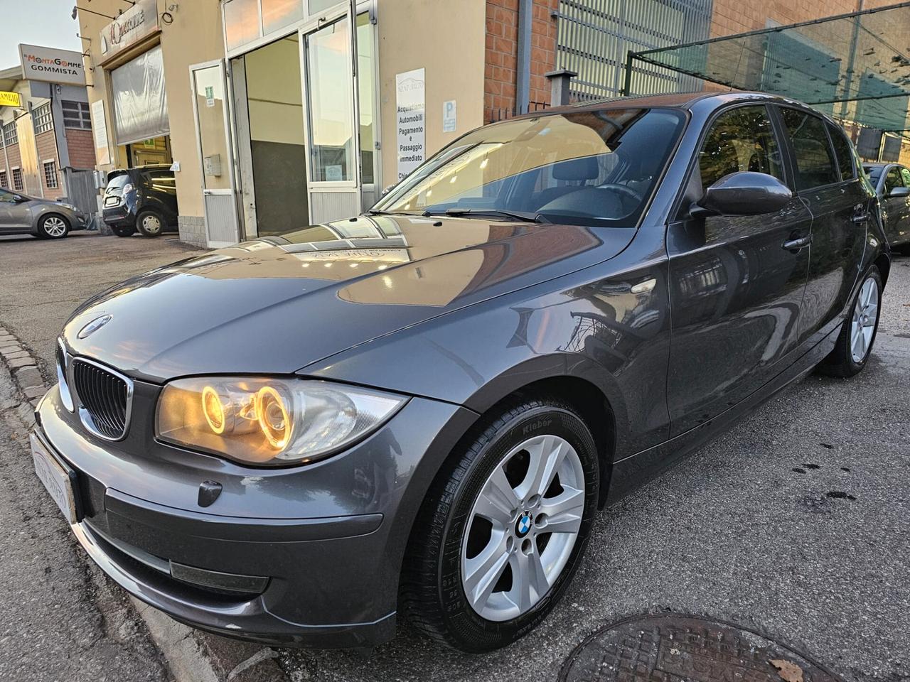 Bmw 118d 143cv Futura DPF*Navi*Bi-Xeno*Pdc*5 Porte