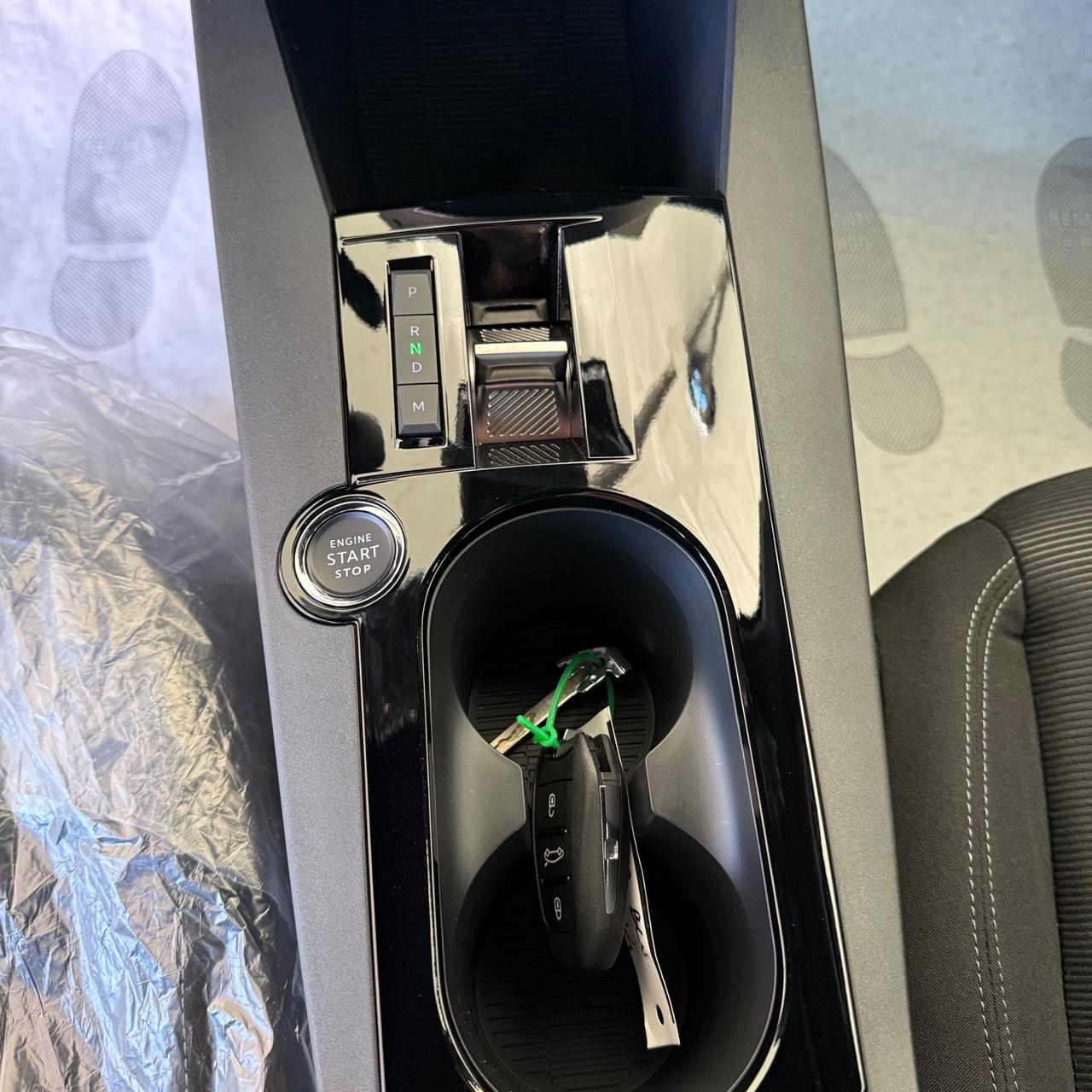 Lancia Ypsilon Hybrid e-DCT