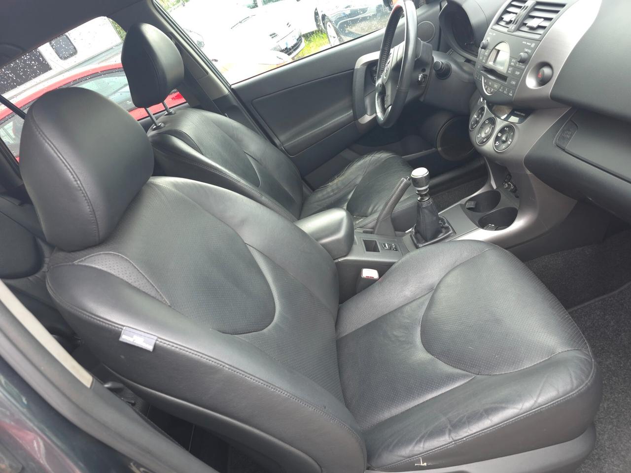 Toyota RAV 4 RAV4 2.2 D-4D 177 CV Luxury