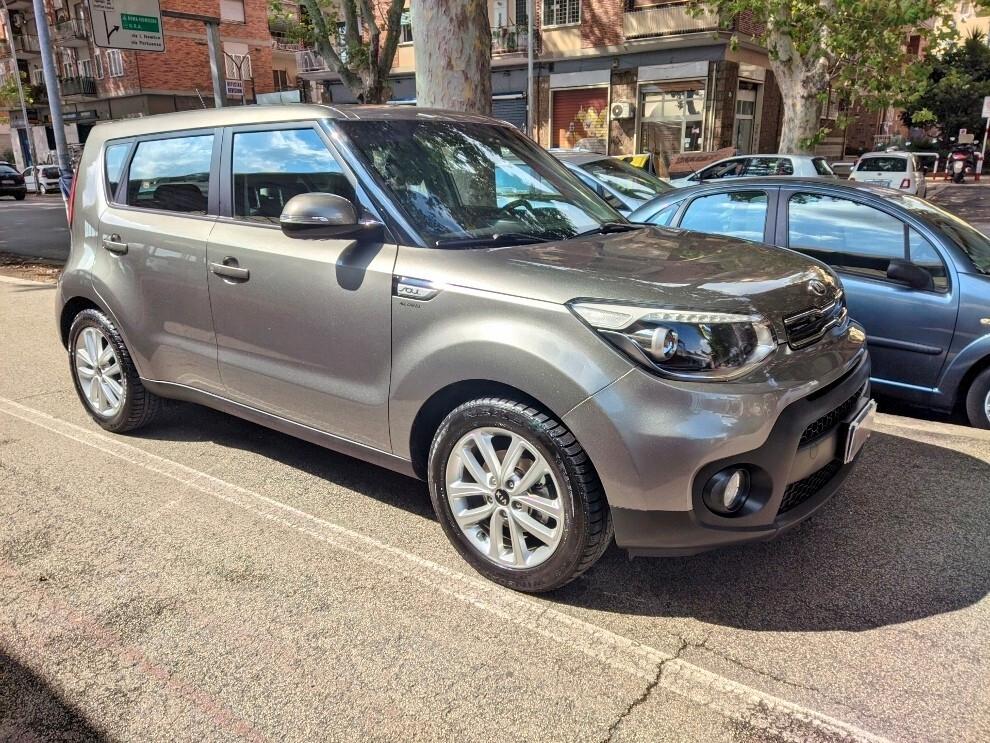 Kia Soul 1.6 CRDi UNICO PROPRIETARIO RETROCAMERA