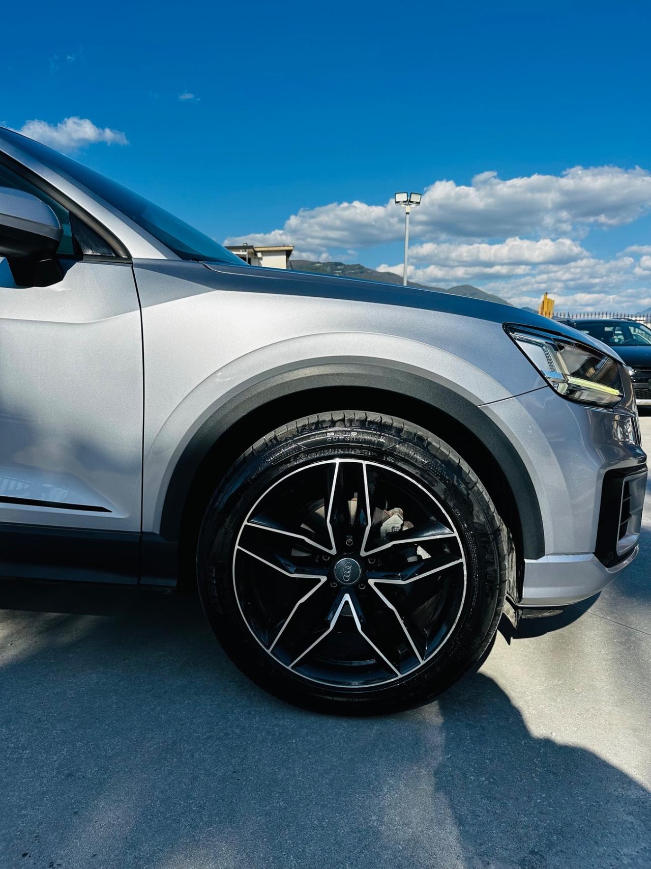 Audi Q2 30 TDI Business