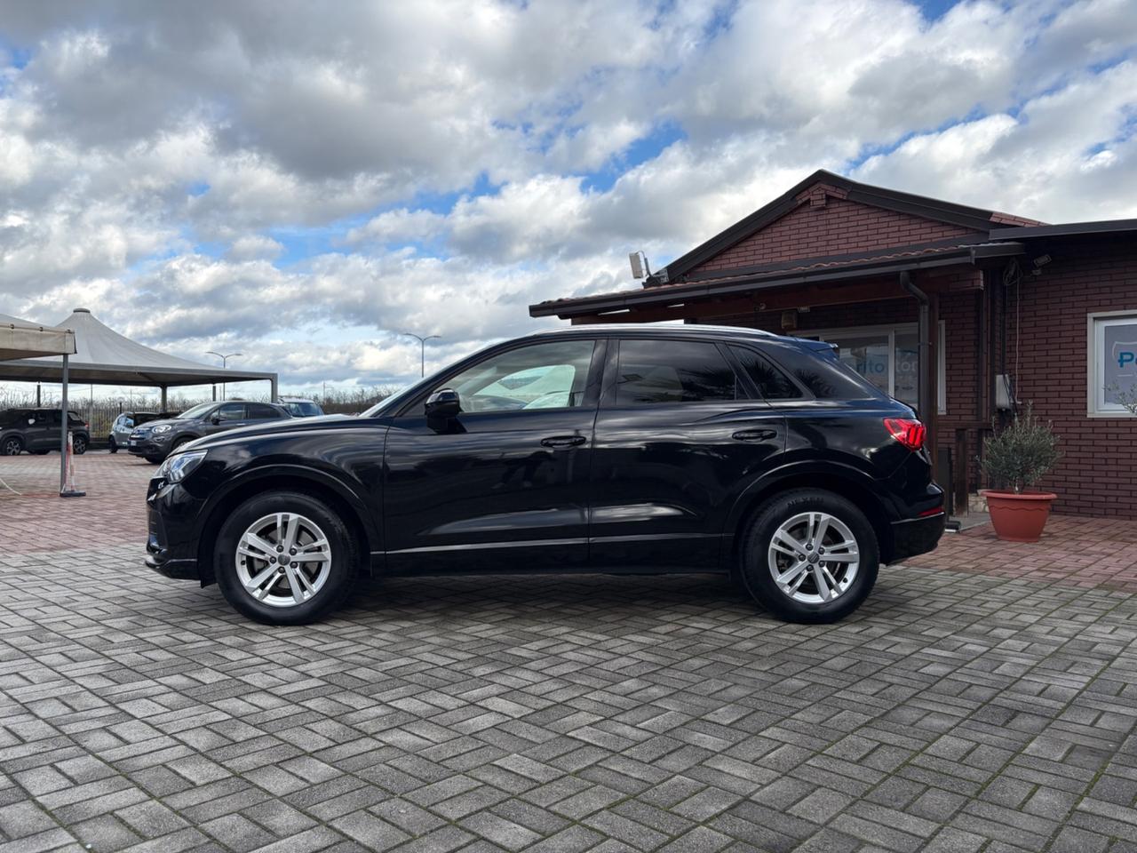 Audi Q3 35 TDI S tronic Business Advanced