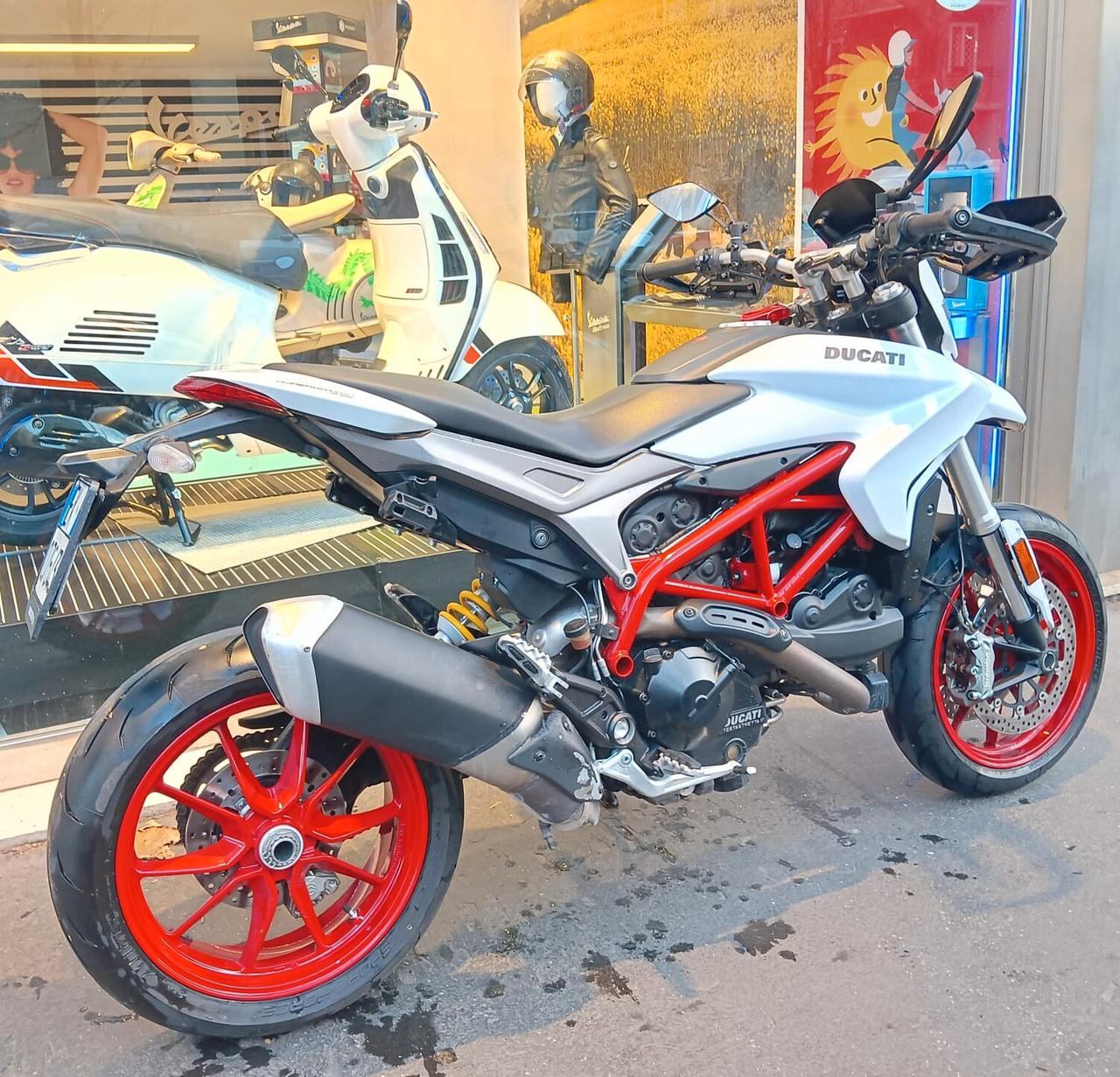 Ducati Hypermotard 939