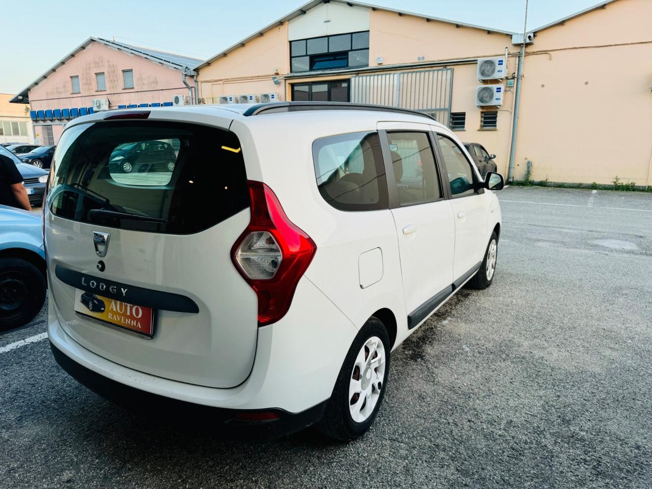 Dacia Lodgy 1.6 8V 85CV 5 posti Metano