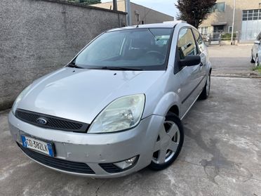 Ford Fiesta 1.2 benzina euro4 neopatentati