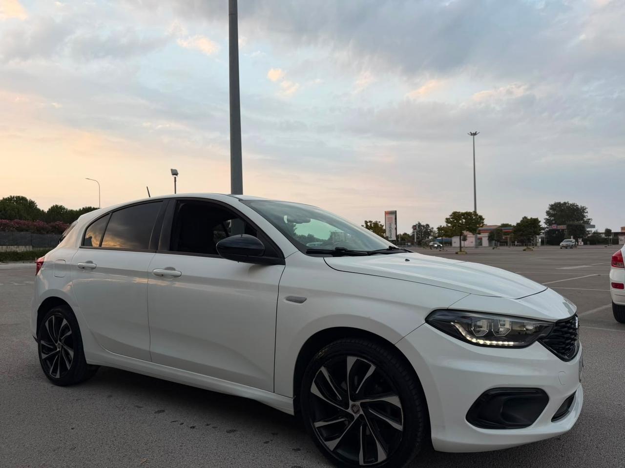 Fiat Tipo 1.6 Mjt 120CV MY20 LOUNGE GARANZIA 12