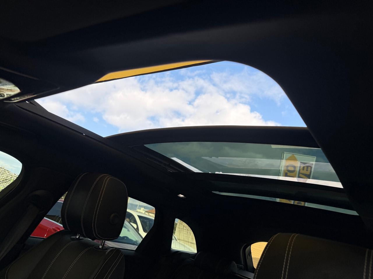 Range Rover Velar 2.0D I4 240 CV R-Dynamic HSE