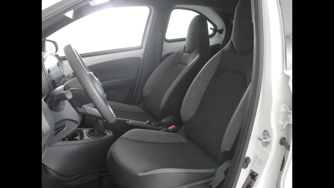 TOYOTA Aygo X - Aygo X 1.0 Active 72cv