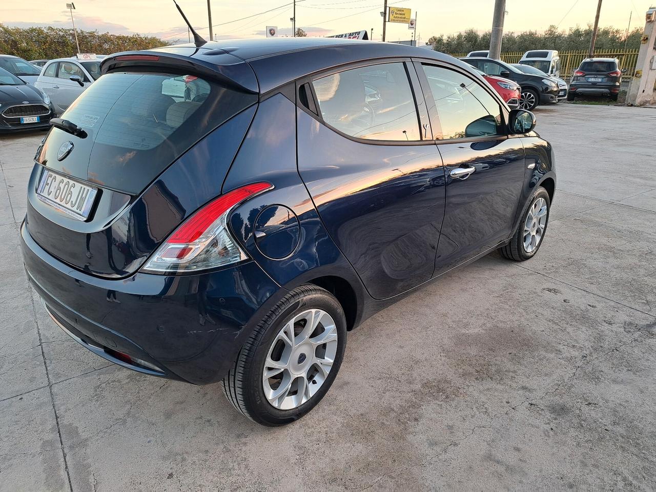 Lancia Ypsilon 1.3 MJT 5 porte S&S Platinum EURO 6