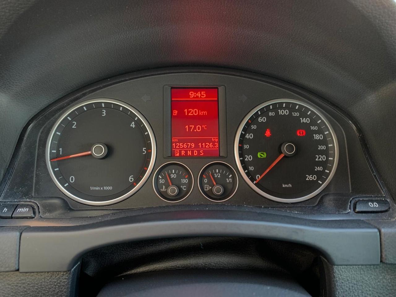Volkswagen Tiguan 2.0 16V TDI DPF Sport & Style (18°)