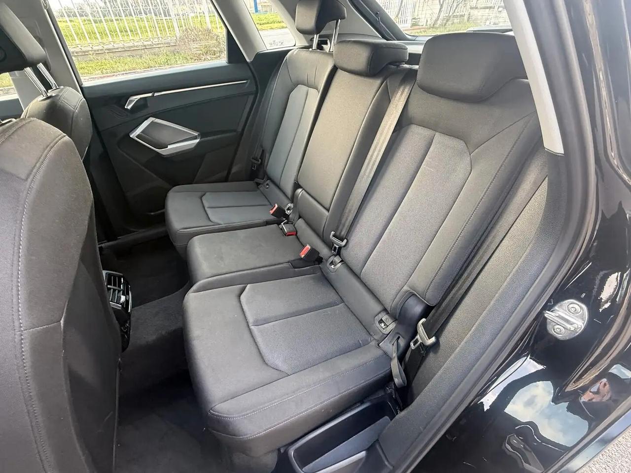 Audi Q3 SPB 35 TDI S tronic Business Plus