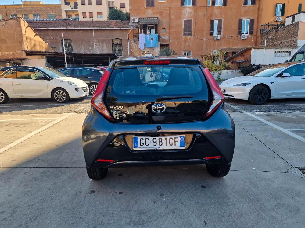 Toyota Aygo 5 Porte Aygo 5p 1.0 x-business m-mt 72cv