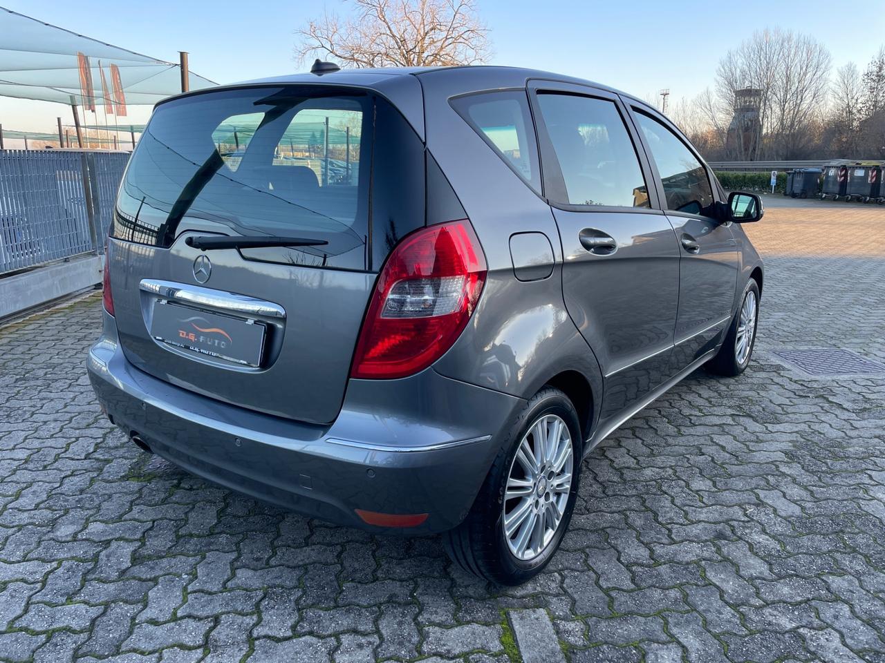 Mercedes-benz A 160 BlueEFFICIENCY Elegance