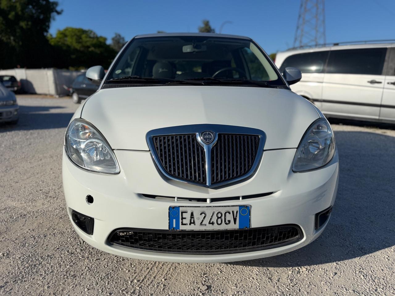 Lancia Ypsilon 1.2 Platino Bicolore