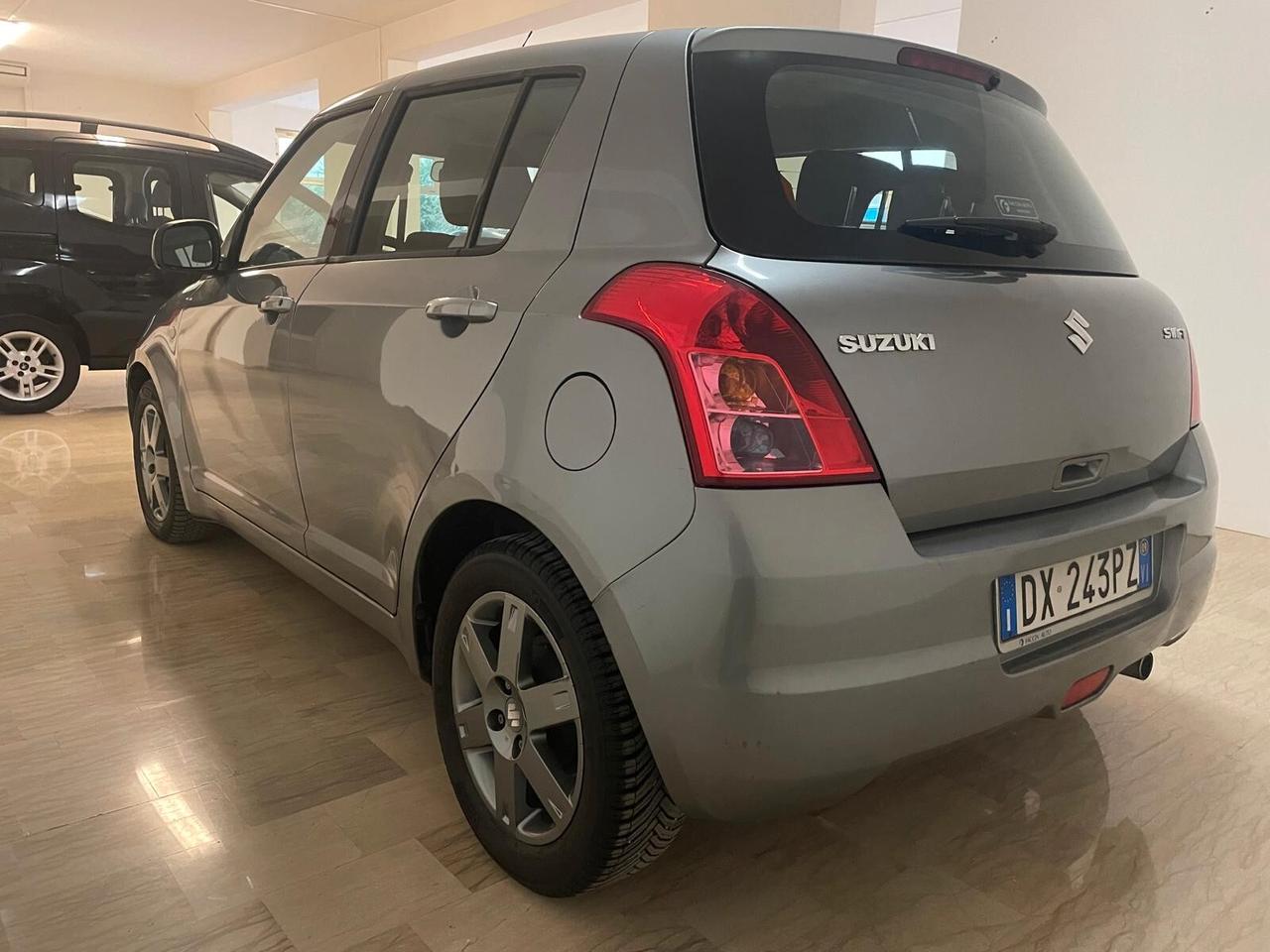 Suzuki Swift 1.3 75 cv