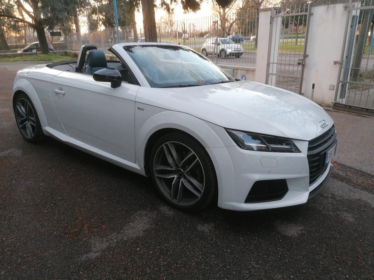 Audi TT Roadster 1.8 TFSI S tronic Design
