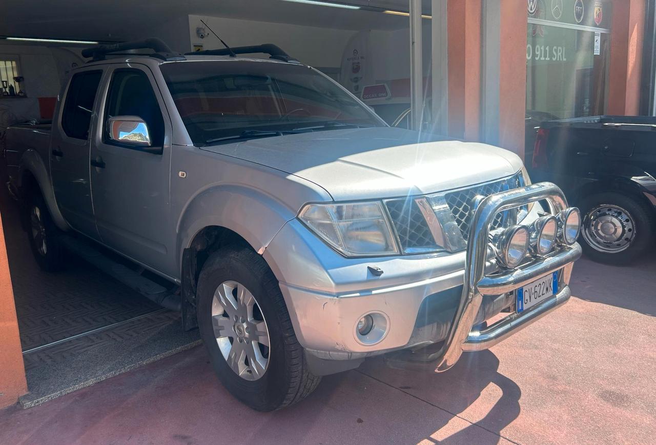 Nissan Navara Double Cab Navara d.cab 2.5 dci Platinum 174cv