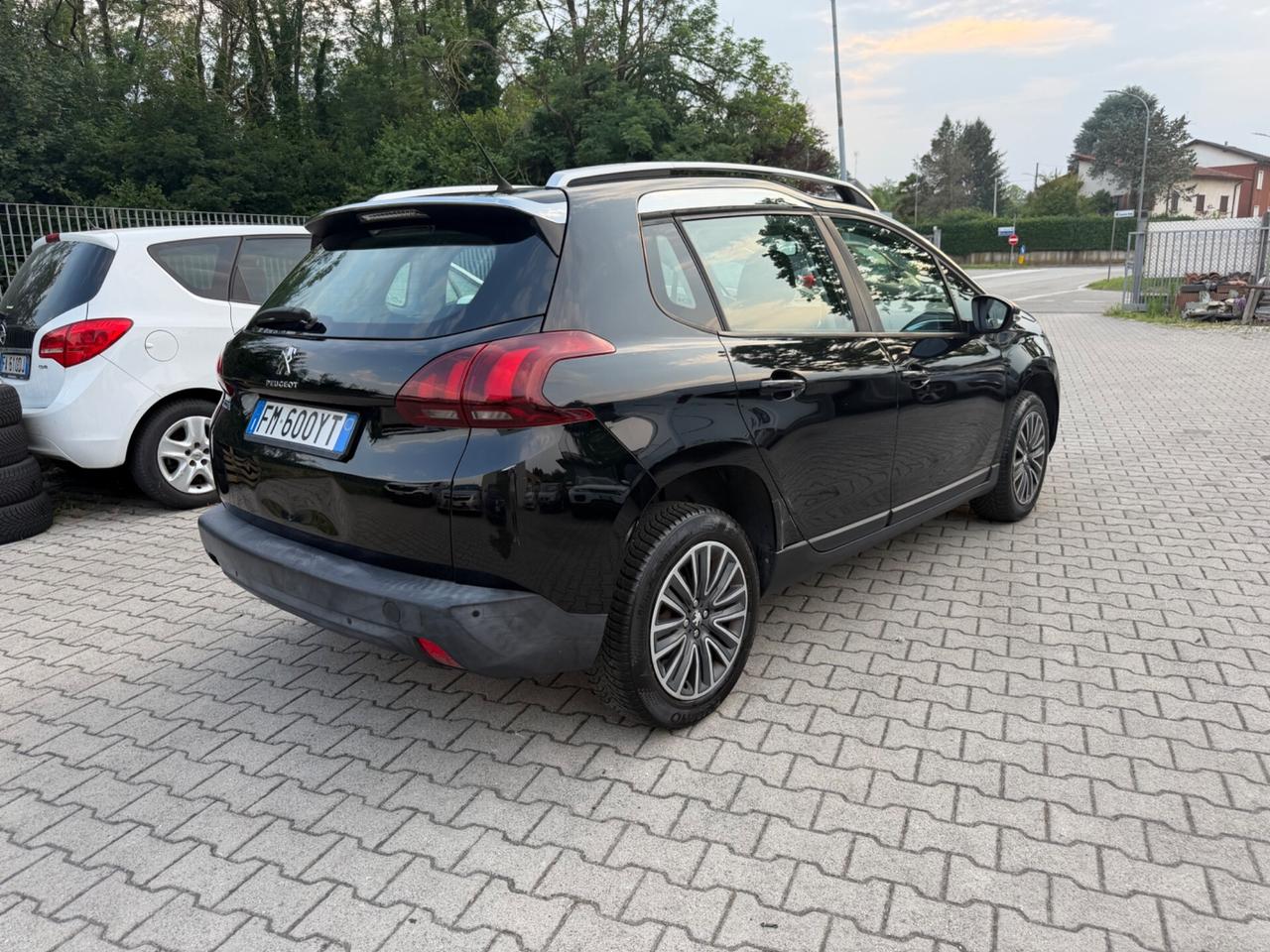 Peugeot 2008 PureTech 82 Allure
