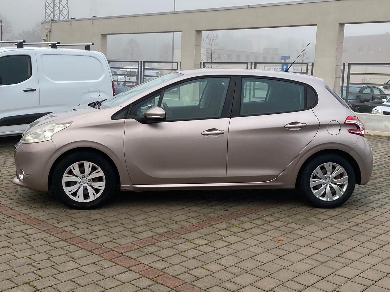 Peugeot 208 1.2 VTi 82 CV 5 porte Active