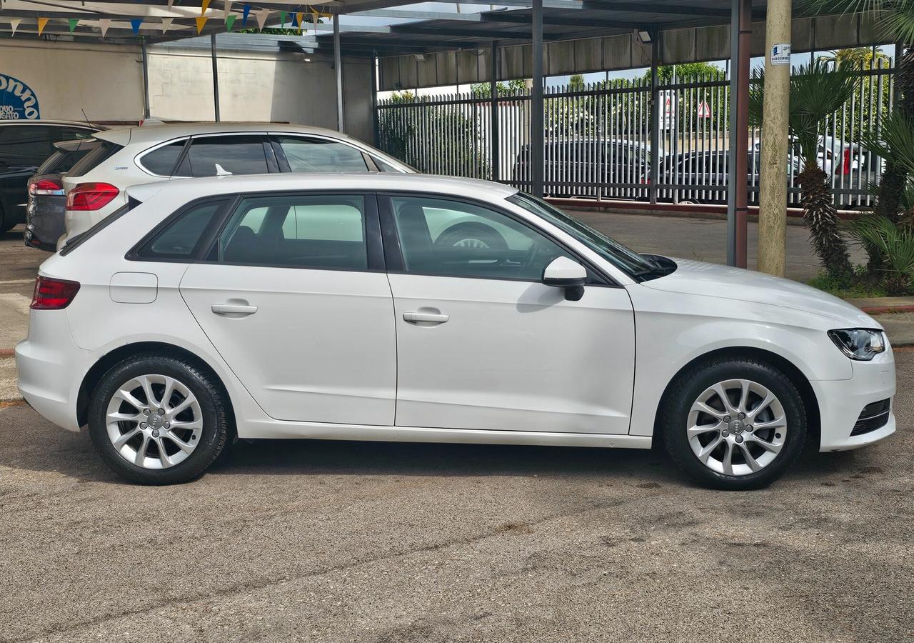 Audi A3 Sportback 1.6 TDI ultra Attraction