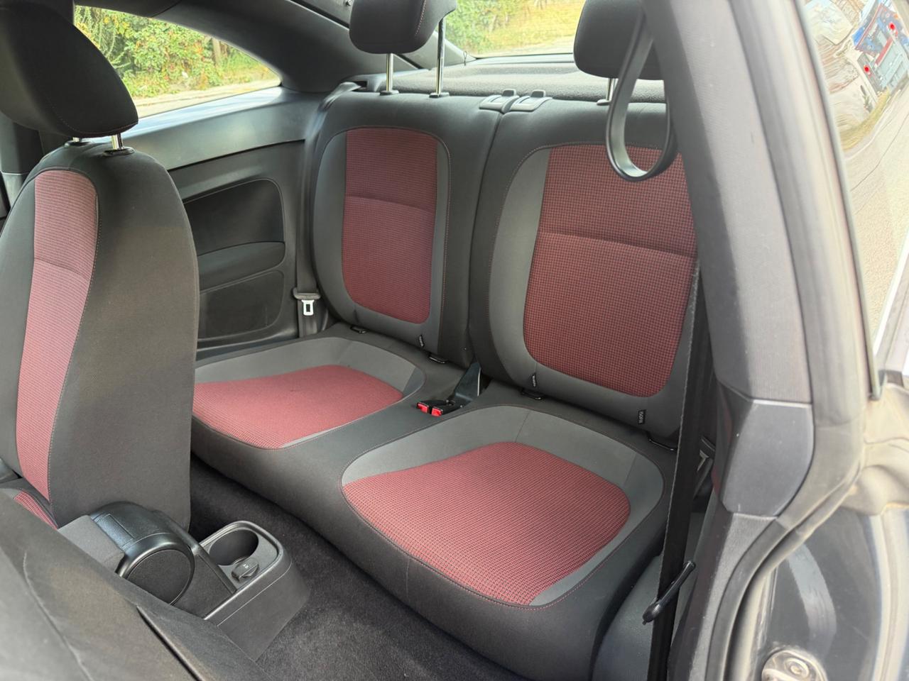 Volkswagen Maggiolino 1.6 TDI Design