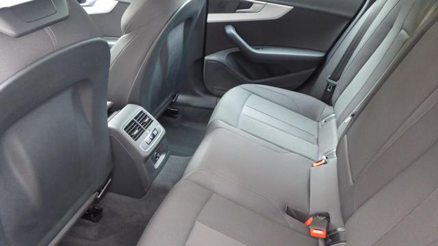 AUDI A4 Avant 40 TDI S tronic Business Advanced