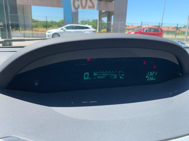 TOYOTA Yaris 1.3 5 porte Sol