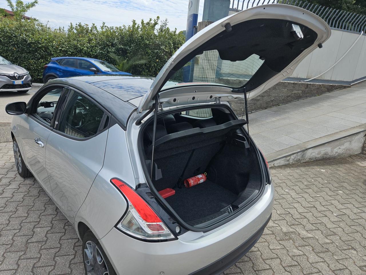 Lancia Ypsilon 0.9 TwinAir 85 CV 5 porte S&S Platinum