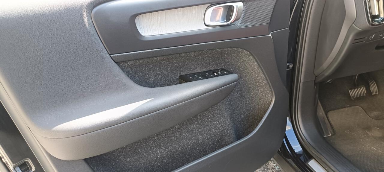 Volvo XC40 T3 Geartronic R-design