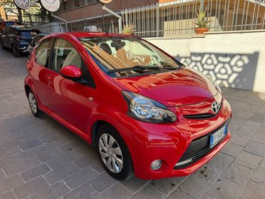 TOYOTA Aygo 1.0 12V VVT-i 5 porte Sol Connect MMT