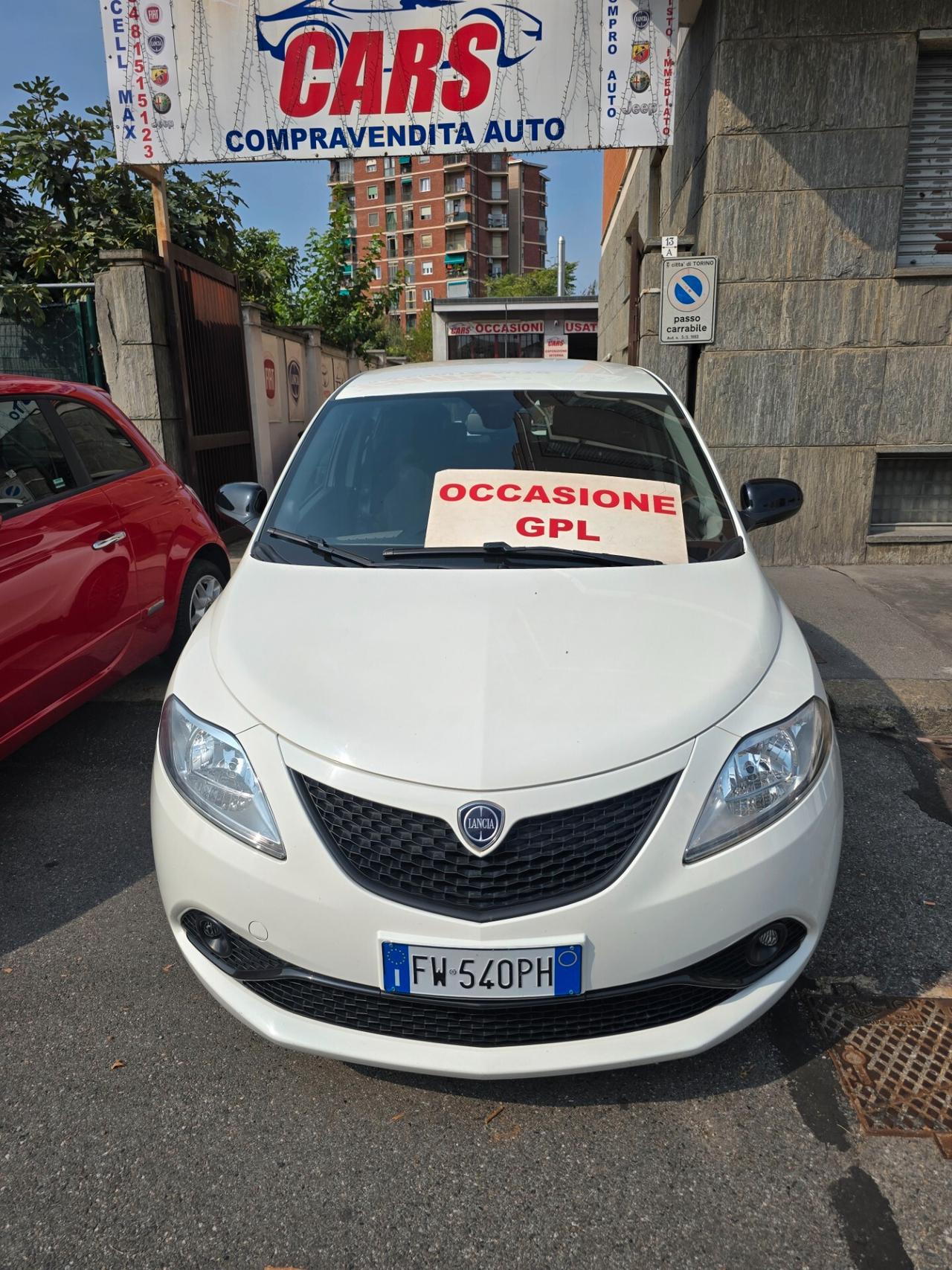 Lancia Ypsilon 1.2 69 CV 5 porte GPL Ecochic Platinum