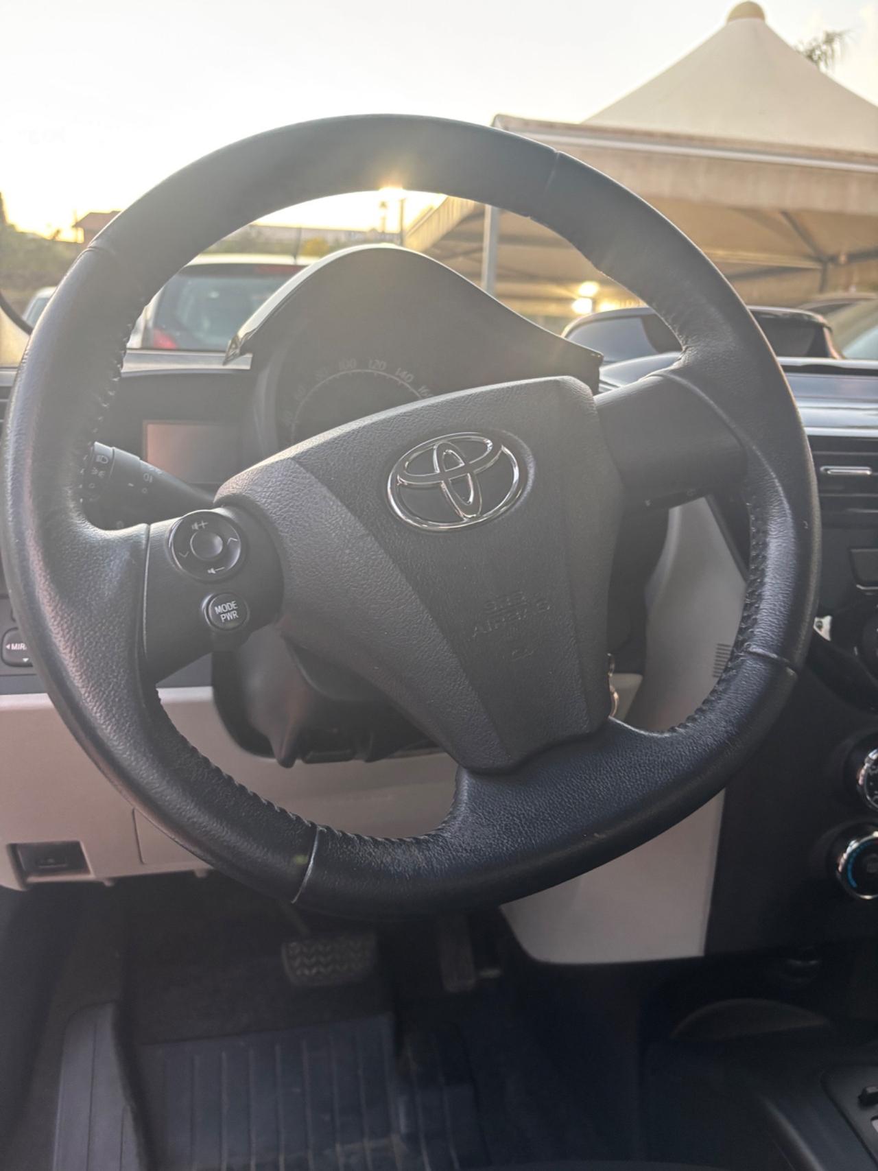 Toyota iQ 1.0 CVT Trend automatica