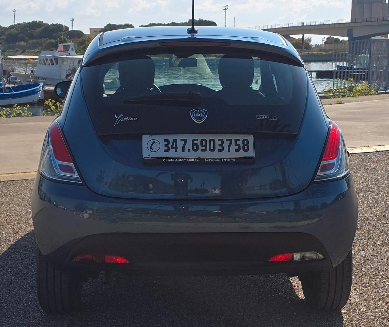 Lancia Ypsilon 1.0 FireFly 5 porte S&S Hybrid Ecochic Silver