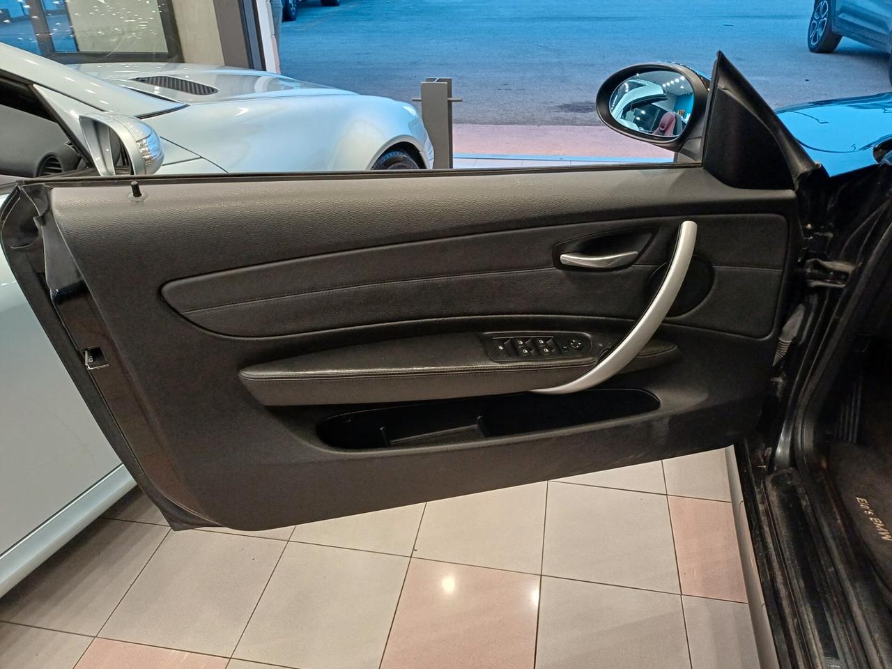 Bmw 118 118i Cabrio Futura adatta a neo patentati