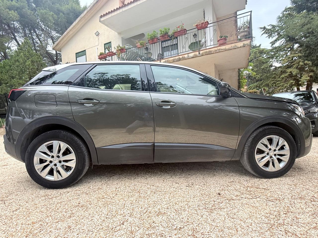 Peugeot 3008 BlueHDi 130 S&S Allure