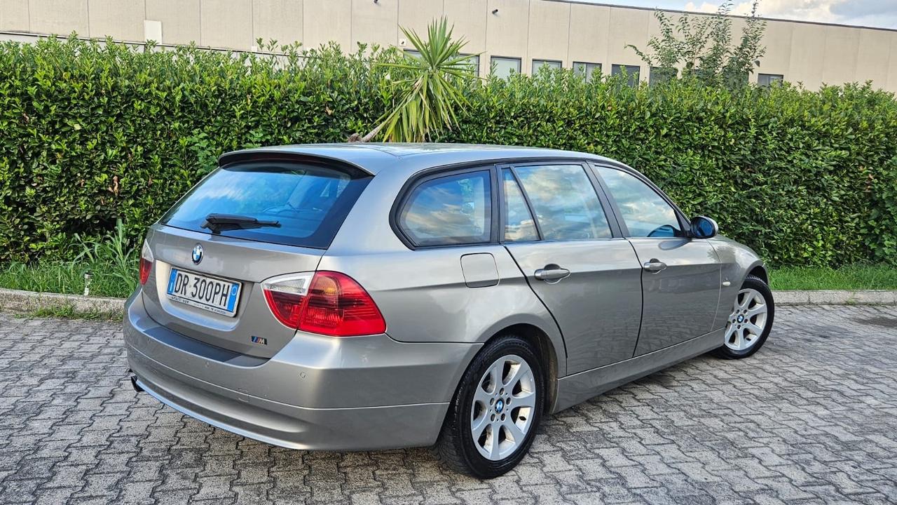 Bmw 320d 177CV E91 MOTORE BATTE !