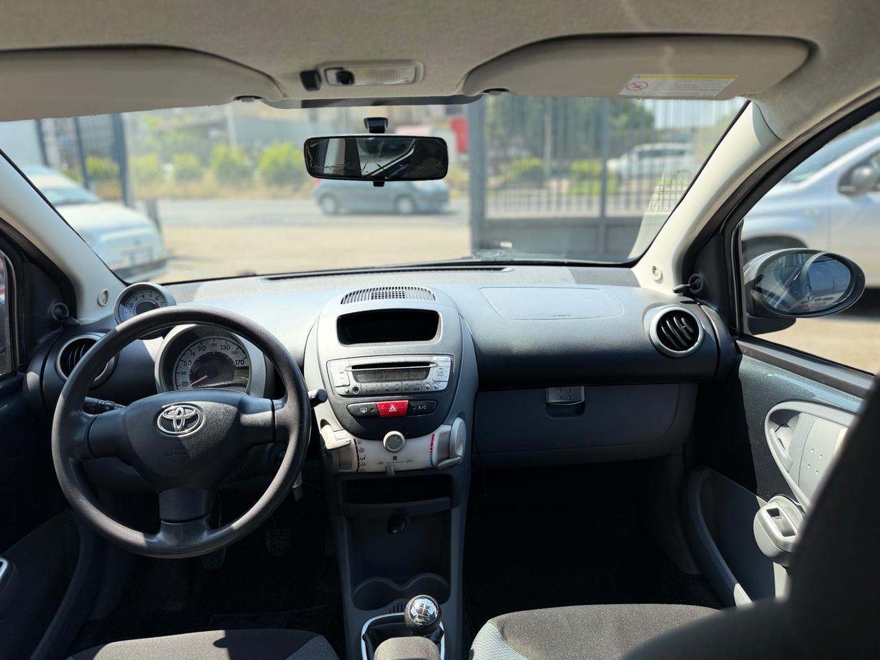 Toyota Aygo 1.0 12V VVT-i 5 porte Sol