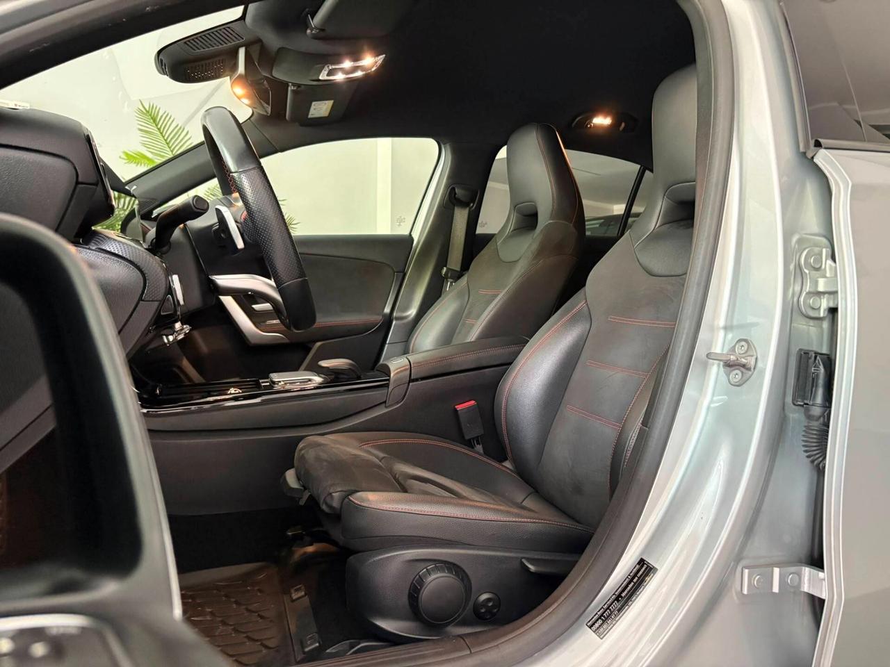 Mercedes A180d AMG Premium 116CV - 2021