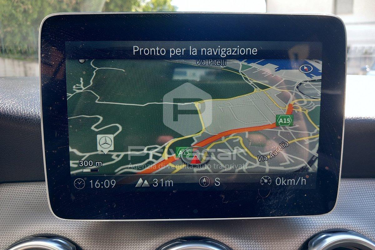 MERCEDES GLA 180 d Sport