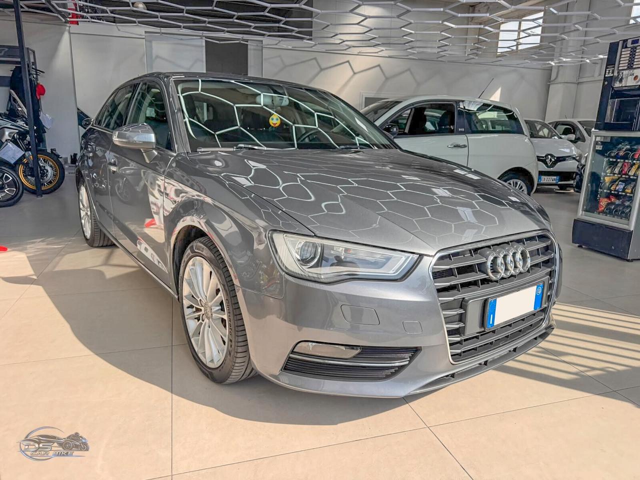 Audi A3 1.6 TDI Ambition 105CV