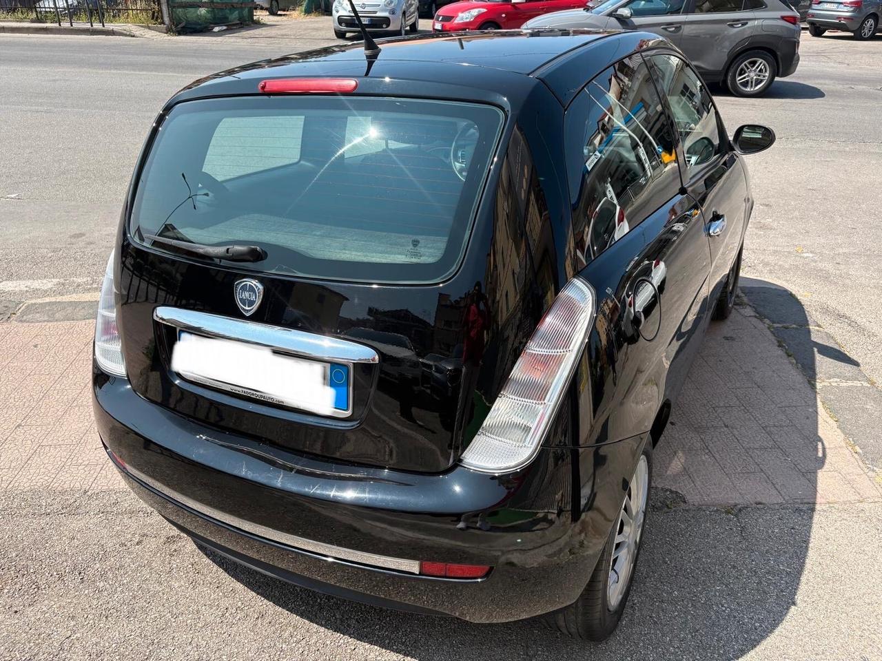 Lancia Ypsilon 1.2 Argento