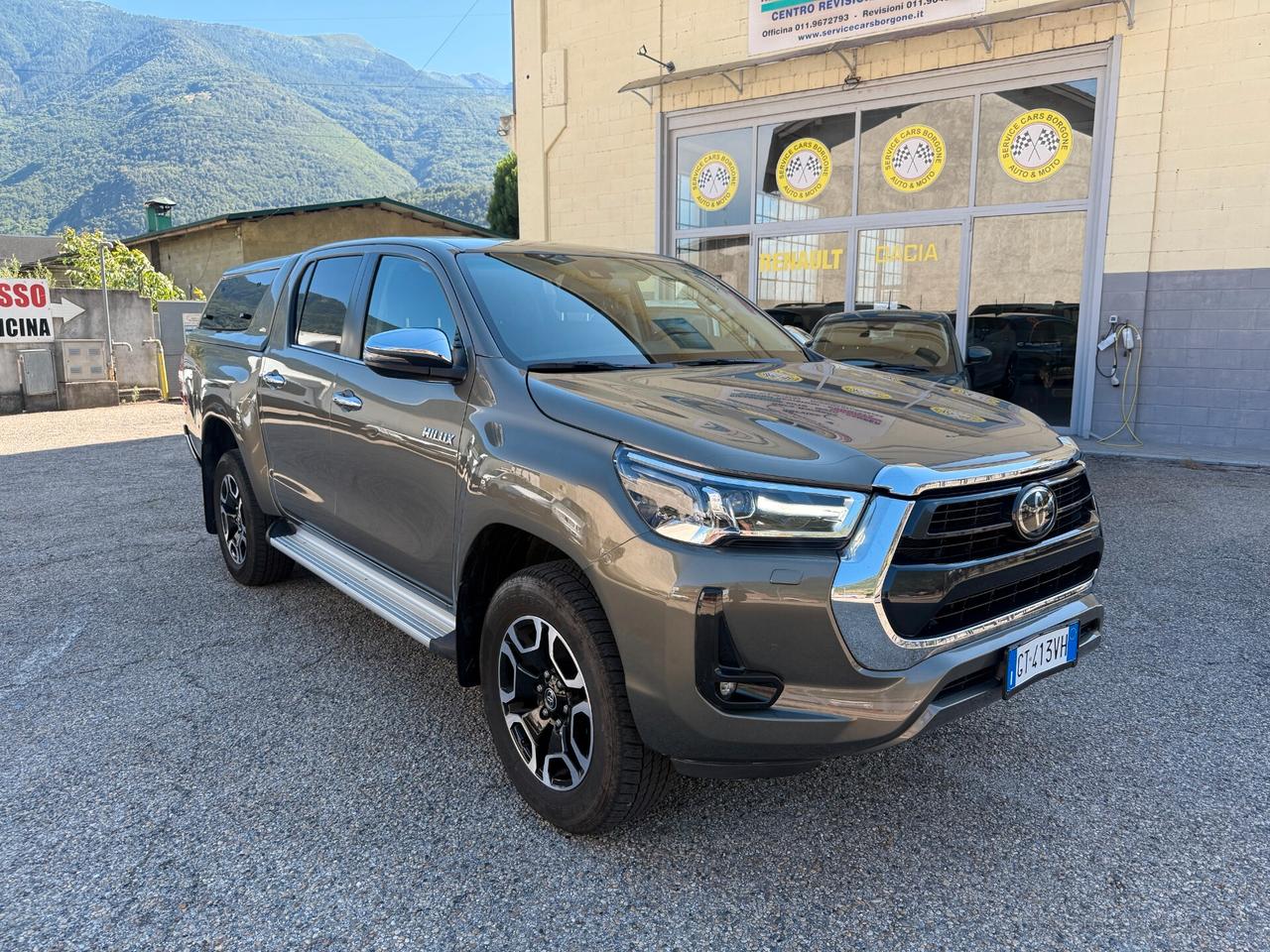 Toyota Hilux 2.4 D-4D A/T 4WD 4 porte Double Cab Executive