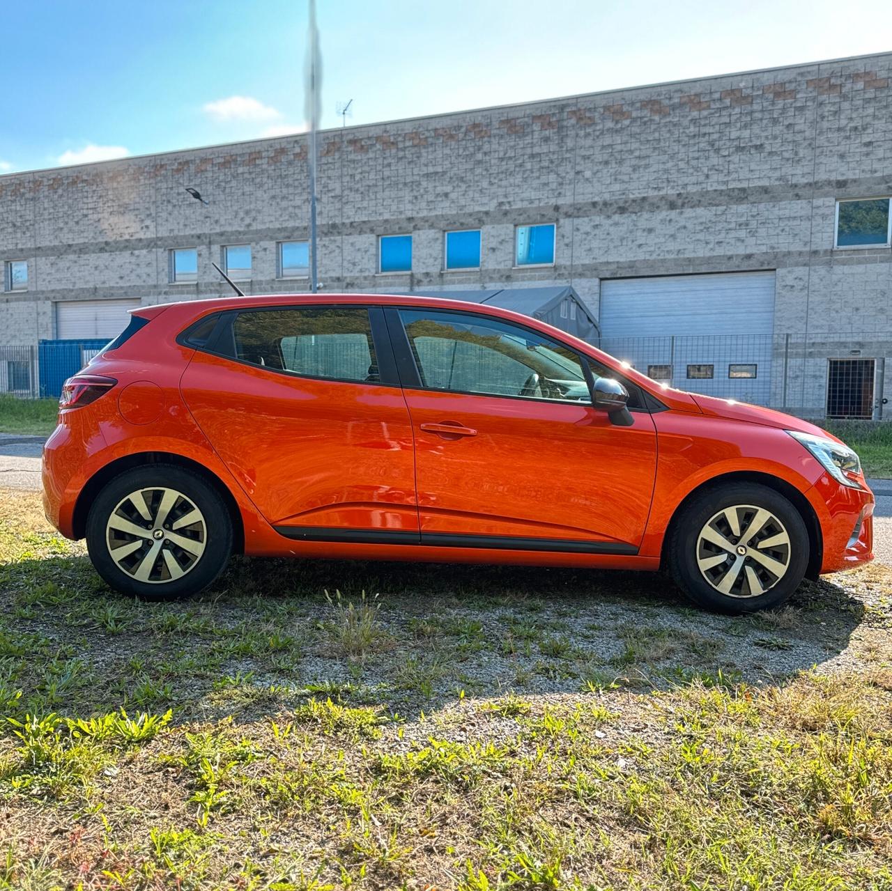 Renault Clio 1.0 SCe 49kw E6 Benz *28.000 km*