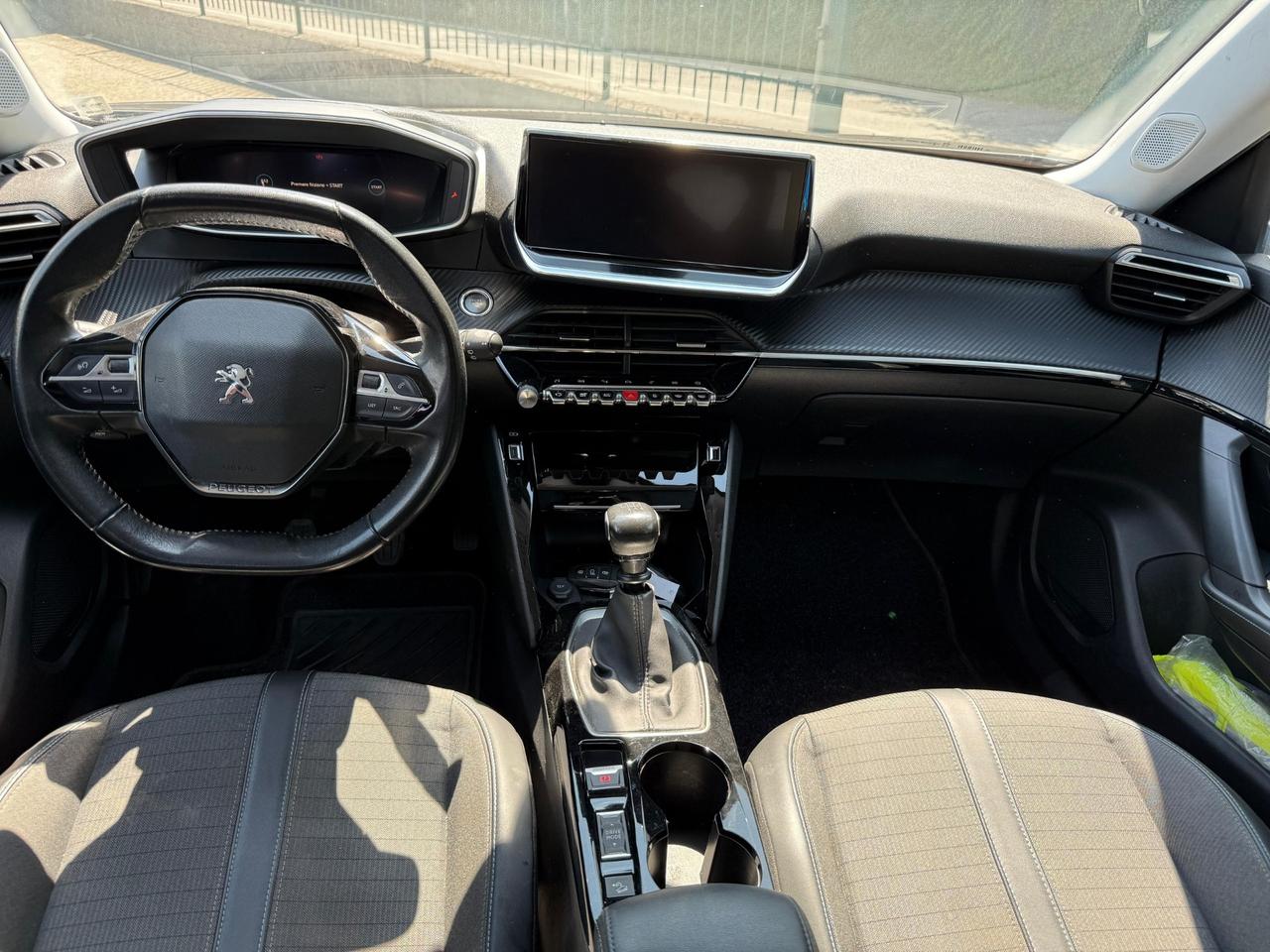 Peugeot 2008 PureTech 100 S&S Allure Pack